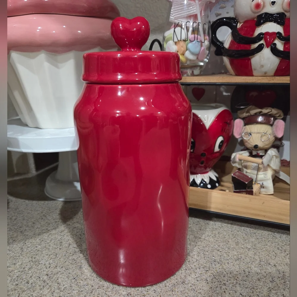 Rae Dunn Red Heart Valentine's Canister You‎ Need A Kiss HTF RARE